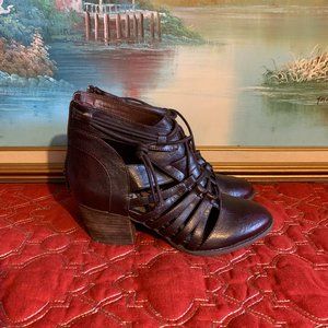 Hot Rated over the ankle sandal heeled Women's Size 7.5 zip back